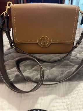 Tory Burch Tan Brown Leather Crossbody with Gold Logo